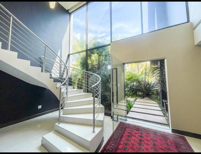 5 BEDROOM HOUSE FOR SALE IN MIDSTREAM ESTATE